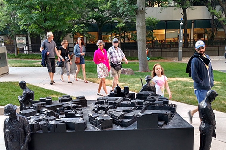 Ken Lum, public art war memorial, Nathan Phillips Square, Toronto, 2016, Photo: Ken Lum