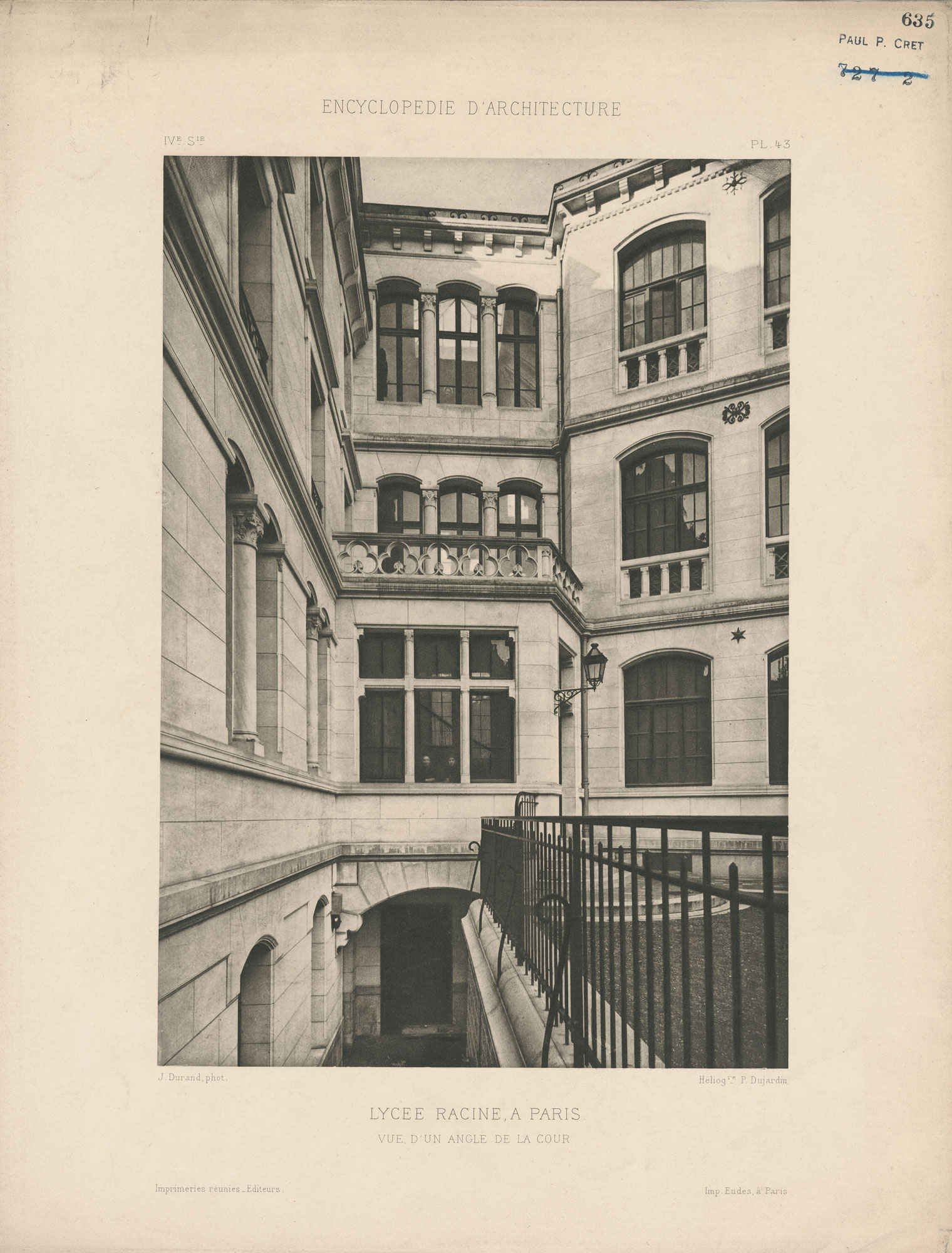 Image of the courtyard of an nineteenth century apartment building