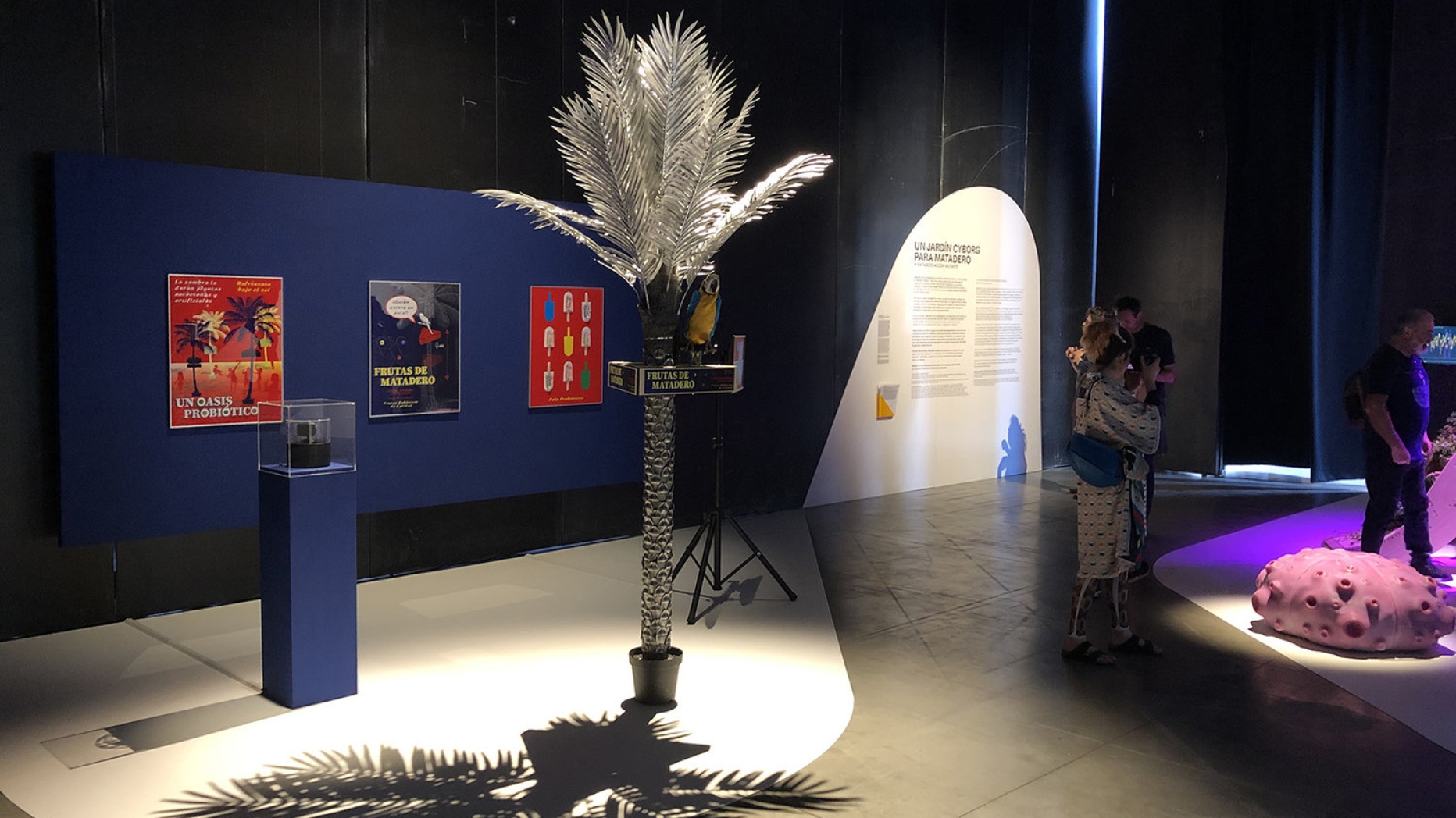 Metal palm tree