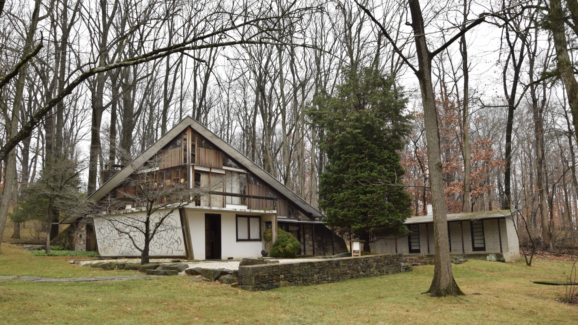 Arts Building and Cloister at Nakashima house.