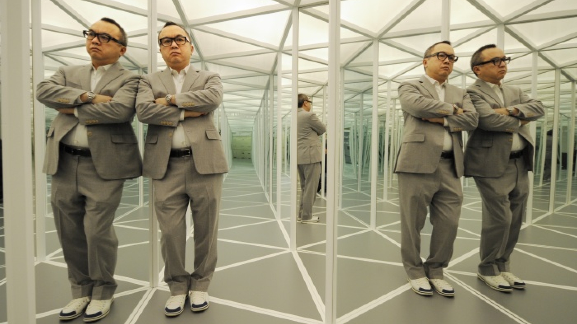 Mirror maze