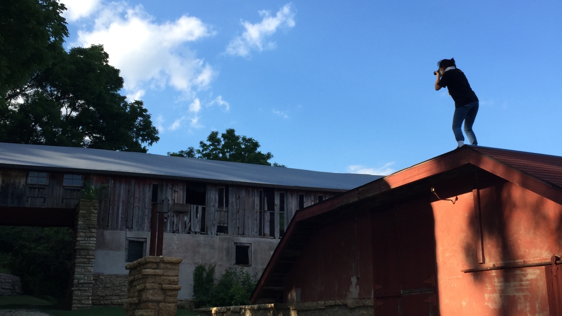 Ha Leem Ro photographs and documents the architecture of Frank Lloyd Wright's Taliesin estate.