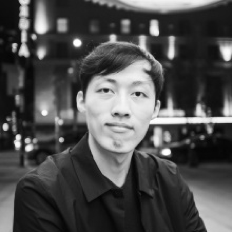 Headshot of Zherui Wang