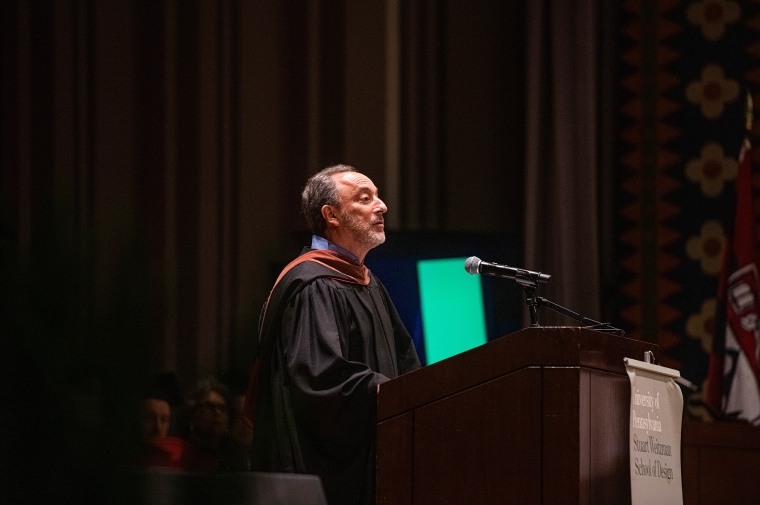 Michael Kimmelman giving a keynote address