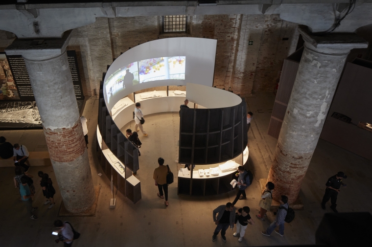 WEISS/MANFREDI, Lines of Movement, view of installation in progress