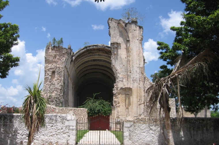 Ruins of Tihosuco Church.
