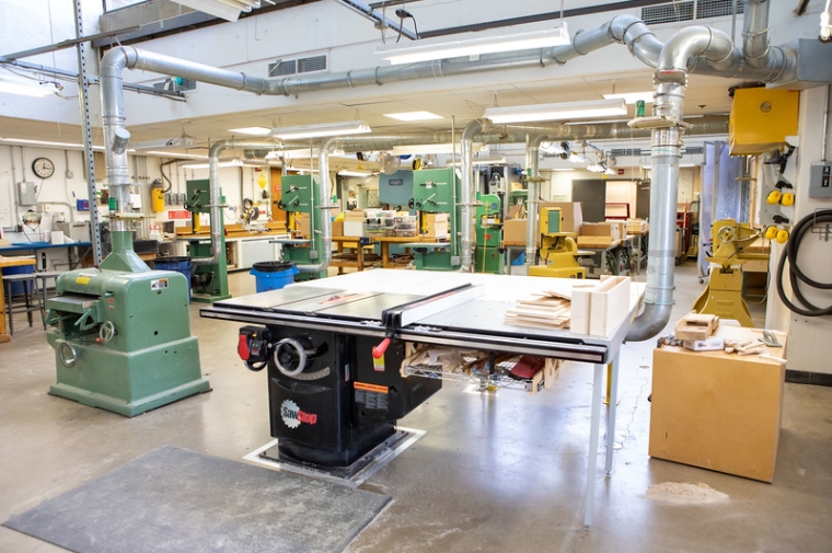 Photo of the fabrication lab.