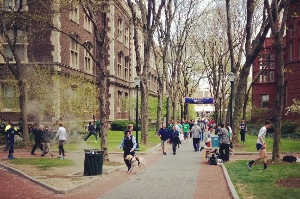 Walkway in Penn campus during the winter.