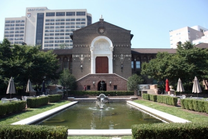 Penn museum courtyard fountain