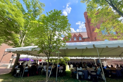 Students eating lunch on the plaza.