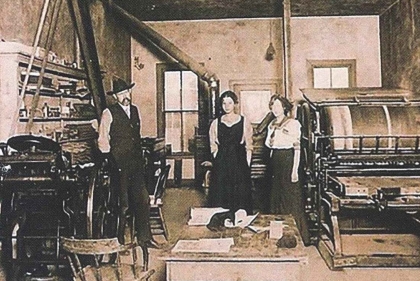 Archival Photograph of the Mancos Common Press