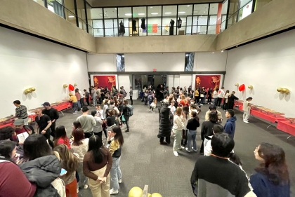 Students gathered in Plaza gallery