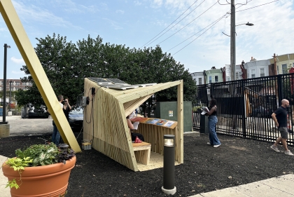Penn researchers worked with North10, a nonprofit in North Philadelphia, to bring a prototype cooling shelter to Hunting Park one day in August, an opportunity for community members to provide feedback and learn about the health impacts of heat. (Image: Ji Yoon Bae)