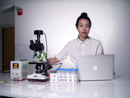 Ani Liu in lab