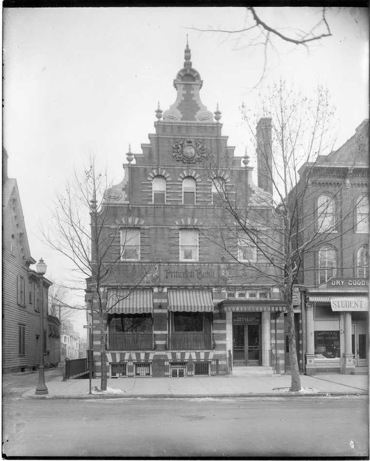 Black and white photo of house in Princeton NJ