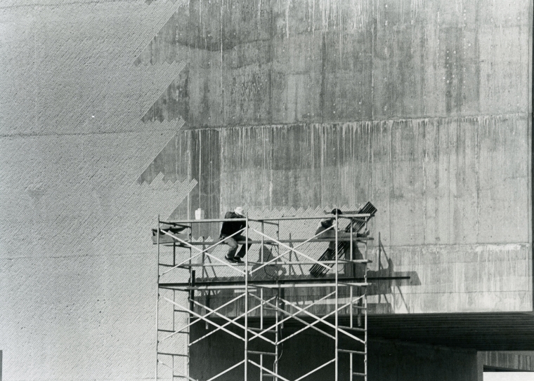 Historic photo of the bush-hammering process