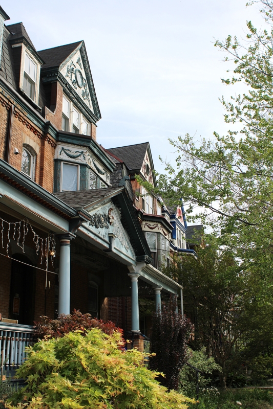 Queen Anne-style house