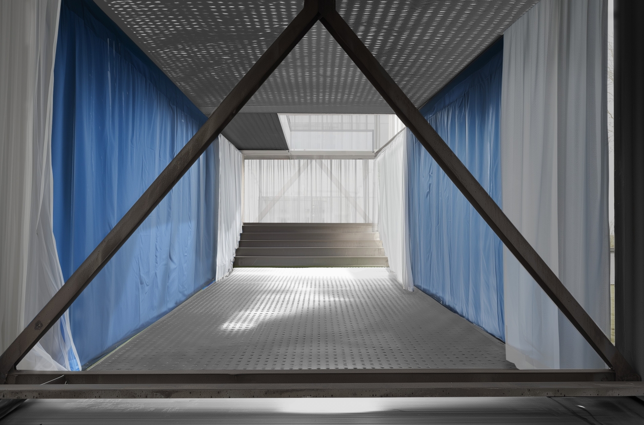 Interior Project Render: Protective curtain layer